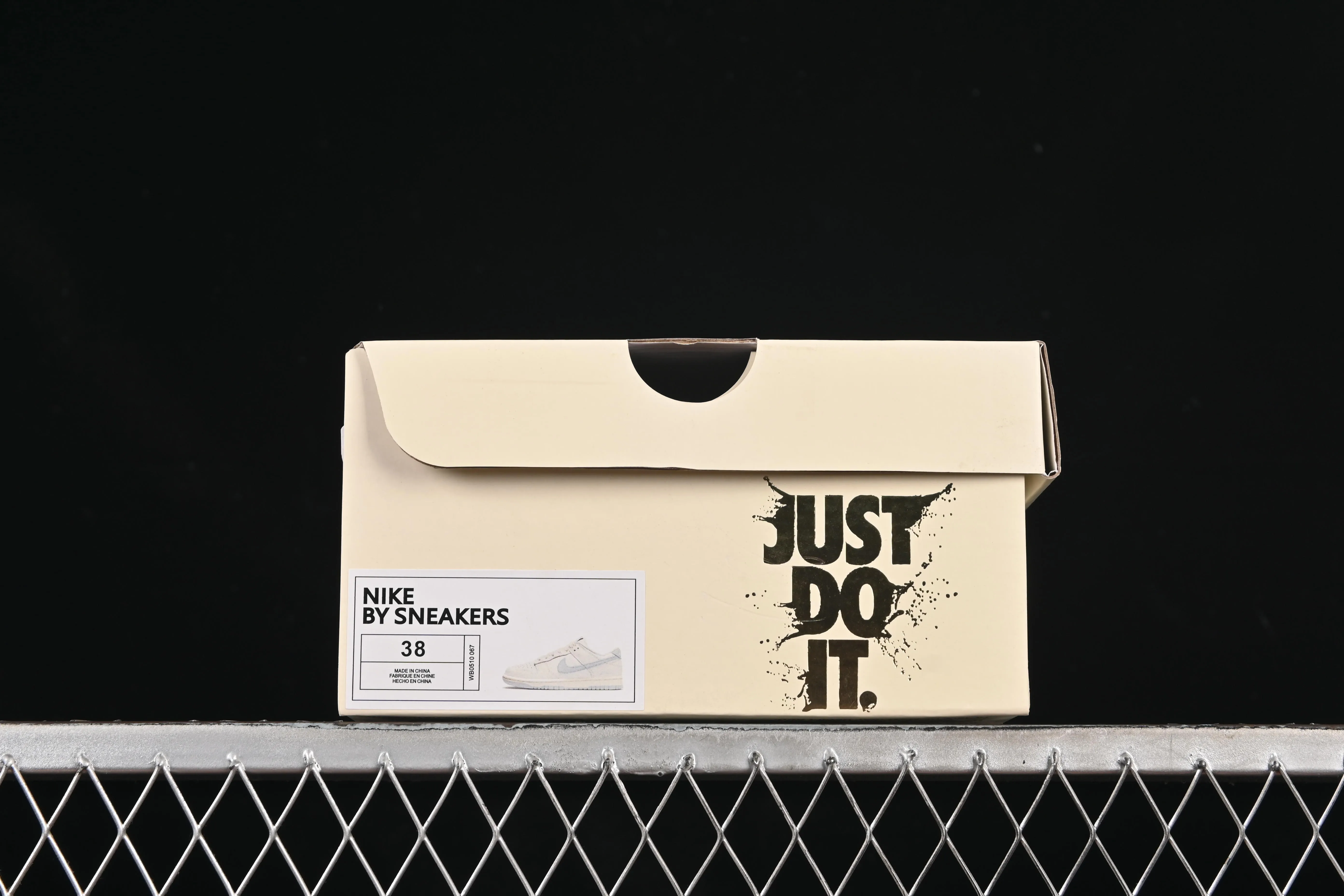 All categories Nk SB Dunk Series Nk SB Dunk Low High-end customized low-top sneakers Nike SB Dunk Low "Just Do It" Anniversary high-end customized low-top casual sneakers WB0510-067